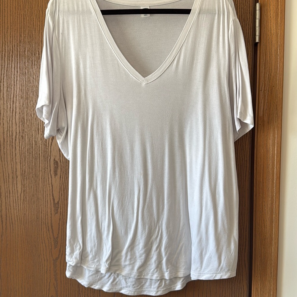 Old Navy tee